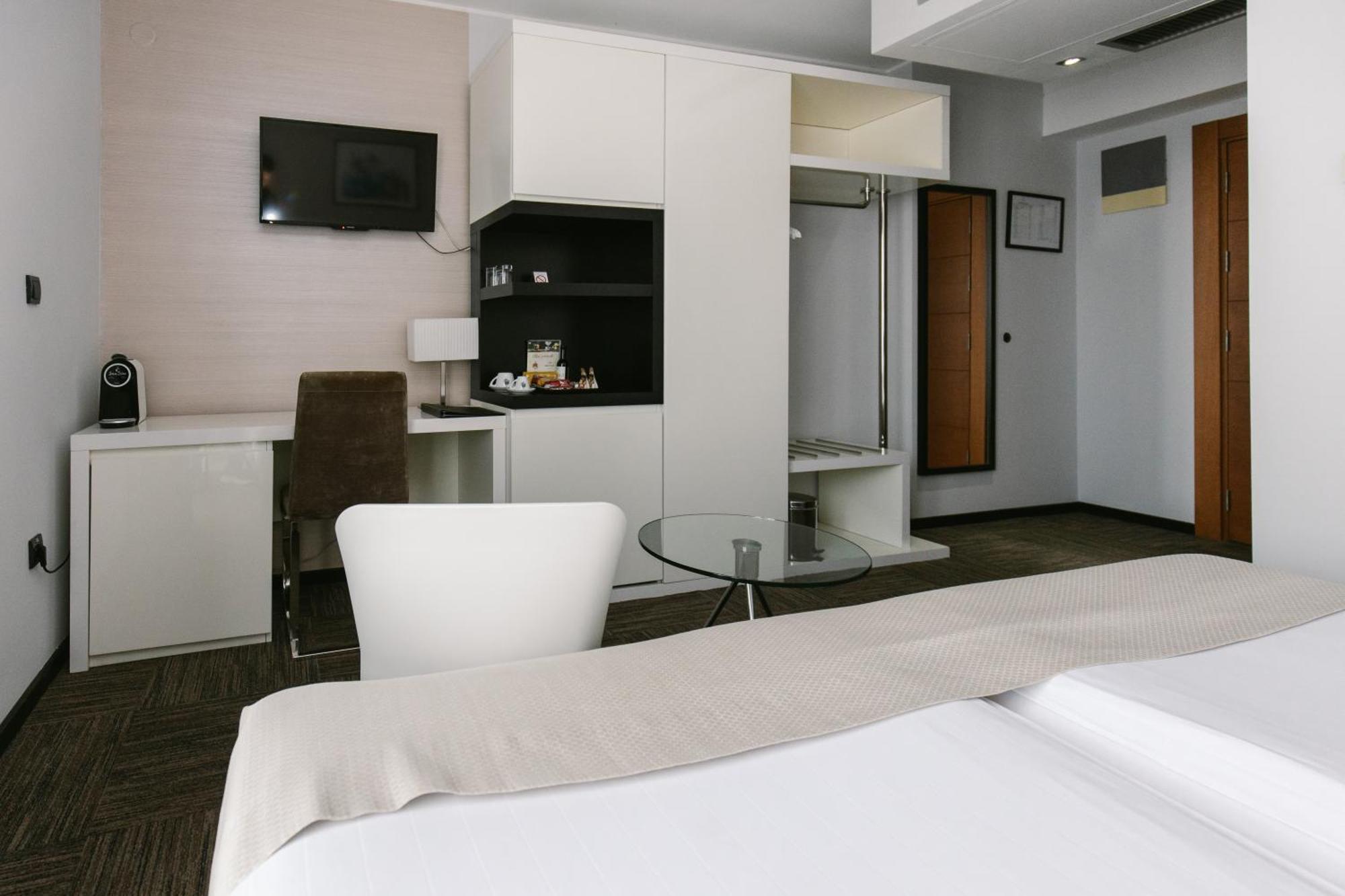 בלגרד Hotel Heritage חדר תמונה